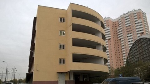 Продаю в гаражном боксе м/м 16 кв, ул. Москворечье д. 2с3 Продаю в гаражном боксе м/м 16 кв, ул. Москворечье д. 2с3