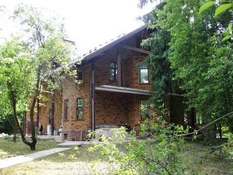 Солидный дом 540 м2, на лесном участке 22 соток в стародачном . Солидный дом 540 м2, на лесном участке 22 соток в стародачном .