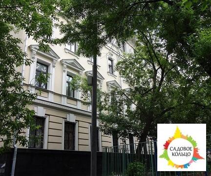 Предлагается на продажу комплекс зданий площадью 5884 кв.м, состоящий Предлагается на продажу комплекс зданий площадью 5884 кв.м, состоящий