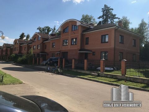 Таунхаус 225,6 кв. м с.Озерецкое, ул. 1-я Заповедная, д. 3, строение 5 Таунхаус 225,6 кв. м с.Озерецкое, ул. 1-я Заповедная, д. 3, строение 5