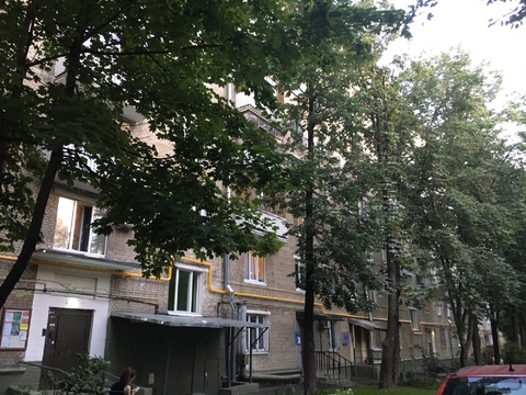 Большая квадратная комната 16,4 м. в 3 к.квартире Большая квадратная комната 16,4 м. в 3 к.квартире