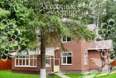 Кирпичный дом. Новорижское ш, 28 км от МКАД, Падиково. Кирпичный дом. Новорижское ш, 28 км от МКАД, Падиково.