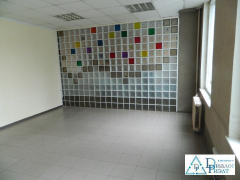 Офисное помещение 25 кв.м. в Люберцах, квадратной формы, большие окна Офисное помещение 25 кв.м. в Люберцах, квадратной формы, большие окна