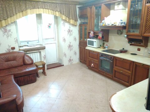 Продается шикарная 1-комнатная квартира в пос. Биокомбината, д. 16 Продается шикарная 1-комнатная квартира в пос. Биокомбината, д. 16