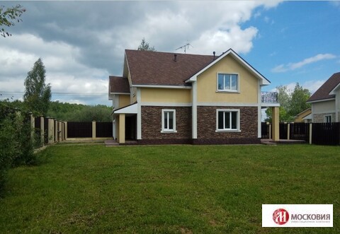 Коттедж 200м2 "под ключ", на участке 9 соток, центральные уоммцникации Коттедж 200м2 "под ключ", на участке 9 соток, центральные уоммцникации