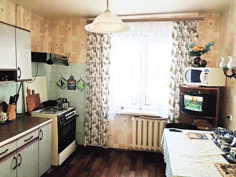 3-х комнатная квартира 72 кв.м. Этаж: 1/5 панельного дома. 3-х комнатная квартира 72 кв.м. Этаж: 1/5 панельного дома.