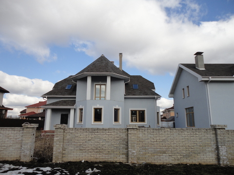Дом 320 кв.м.+дом 115 кв.м. на участке 15 соток в кп Дом 320 кв.м.+дом 115 кв.м. на участке 15 соток в кп