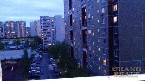 Продам 2-х комнатную квартиру около метро, очень дешево. Продам 2-х комнатную квартиру около метро, очень дешево.