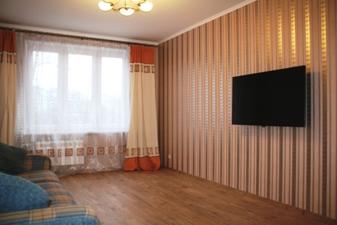 3-комн. с евроремонтом в доме ЖСК, в пешей доступности ст.м. . 3-комн. с евроремонтом в доме ЖСК, в пешей доступности ст.м. .