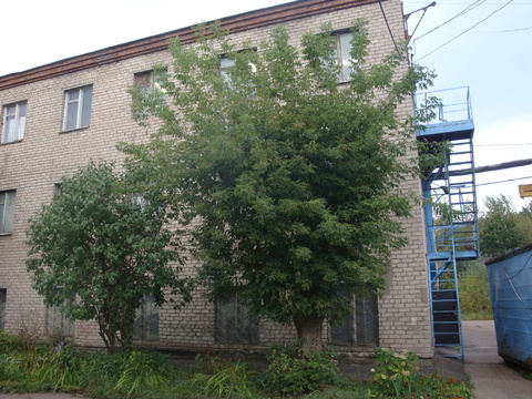 Продам производственное здание с бытовыми помещениями Продам производственное здание с бытовыми помещениями