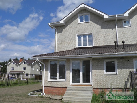 Продается дуплекс 185м2, на уч-ке 6 сот. в новой москве. Продается дуплекс 185м2, на уч-ке 6 сот. в новой москве.