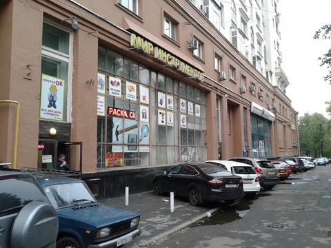 Продаётся торговое помещение на первой линии улицы Спартаковской. Продаётся торговое помещение на первой линии улицы Спартаковской.