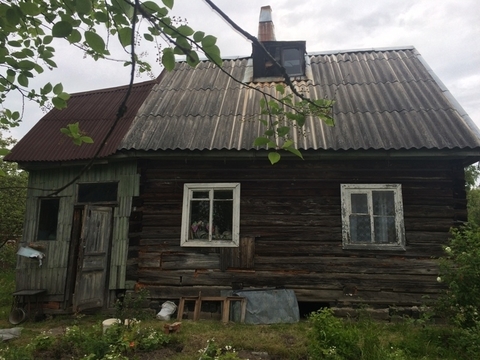 Участок с домиком в близи большого озера Участок с домиком в близи большого озера