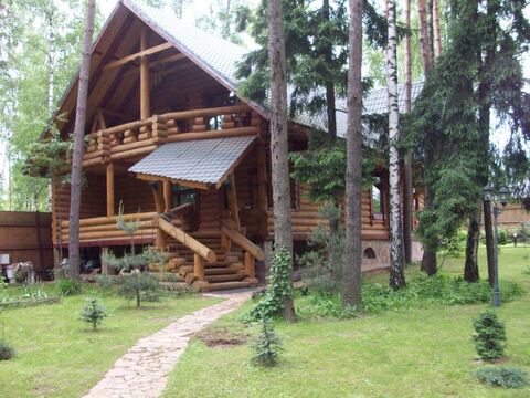 Деревянный коттедж на 22 человека с купелью Деревянный коттедж на 22 человека с купелью