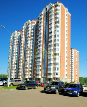 1-комнатная квартира, 38 кв.м., в ЖК "Град Московский" 1-комнатная квартира, 38 кв.м., в ЖК "Град Московский"