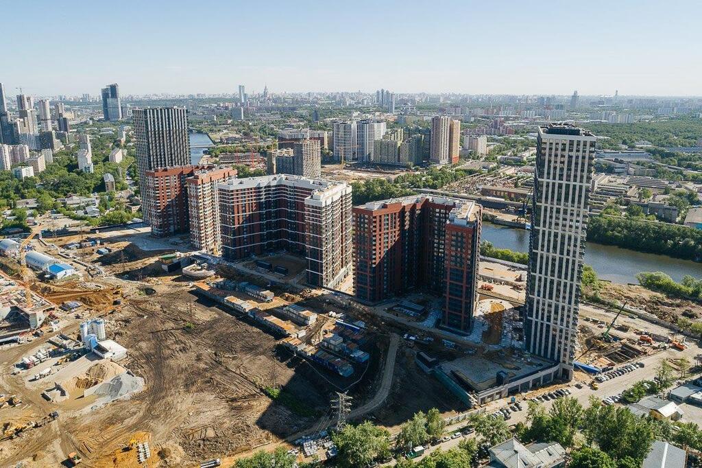 Жил в столице. ЖК сердце столицы Москва квартиры. Сердце столицы ЖК футбольное поле. ЖК сердце столицы Москва фото.