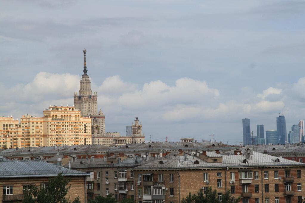 Москва ленинский проспект 82. Ленинский проспект сталинский дом. Ленинский проспект дом 82/2. Ленинский проспект 78 Москва фото дома. Ленинском проспекте д.82/2.