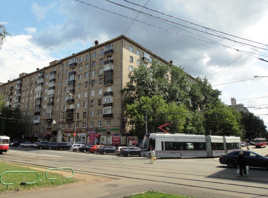 Пятиэтажки в москве. Космодемьянских 25 34. Московский городской ломбард. Космодемьянских 25 34. Московский городской ломбард.