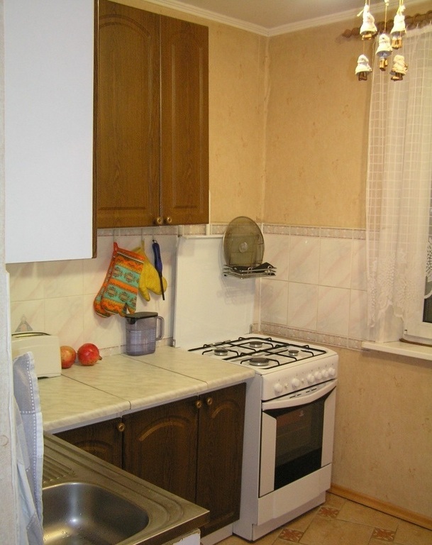 Продается 3-комнатная первичка находится баранова ул. , 6, м.