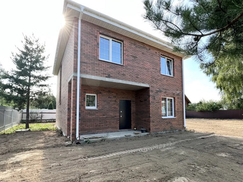 Капитальный дом 180 м2 с коммуникациями в окружении леса, 9700000 руб.