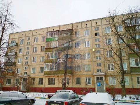 Продается комната в 3-х комн.кв. Батюнинская 2 к2, 2100000 руб.