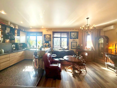 Продается прекрасный трехэтажный коттедж в районе Внуково квартал 56А, 35950000 руб.