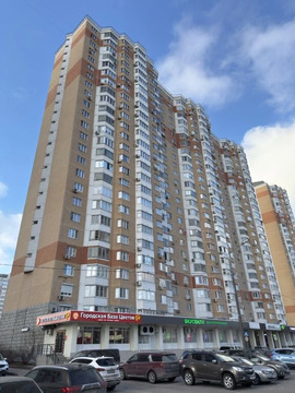 Московский, 3-х комнатная квартира, ул. Радужная д.14к2, 19900000 руб.