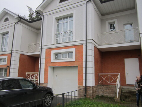 Продается 2 этажный таунхаус в г. Пушкино, 17700000 руб.