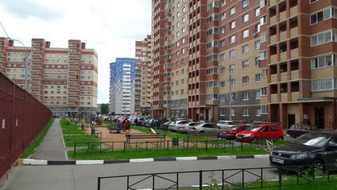 Свердловский, 1-но комнатная квартира, Строителей д.12, 2050000 руб.