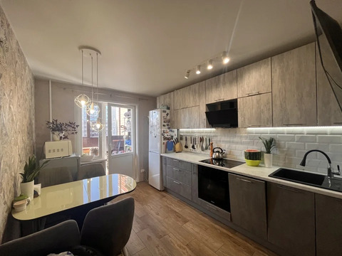 Малые Вяземы, 2-х комнатная квартира, - д.6, 9780000 руб.