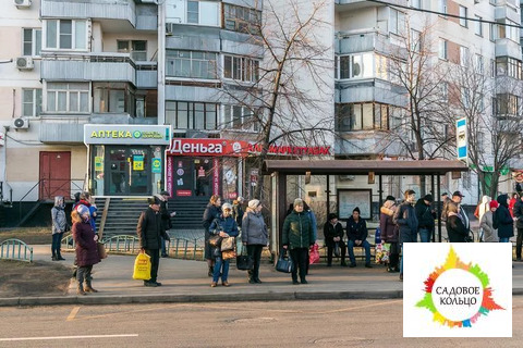 Предлагается помещение площадью 103,8 м2, расположенное в непосредстве, 77000000 руб.