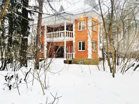Продается шикарный одноэтажный кирпичный коттедж в поселке Кратово, 22000000 руб.