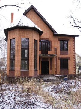 Кирпичный коттедж 320 м2 на участке 13 соток в стародачном месте Кирпичный коттедж 320 м2 на участке 13 соток в стародачном месте