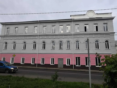 Сдается отдельно стоящее здание 2000 м2 в центре г. Серпухов, ул. 1-я, 6000 руб.