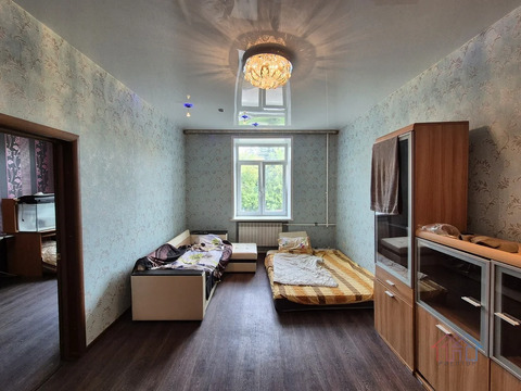 Комната 37 м2 в 4-к., 2/4 эт., 2500000 руб.