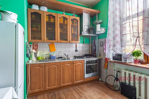 Продается четырехкомнатная квартира в сталинском доме в престижном . Продается четырехкомнатная квартира в сталинском доме в престижном .