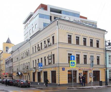 Продаётся отдельно стоящее здание. Общая площадь 1333 кв.м. В подвале, 500000000 руб.