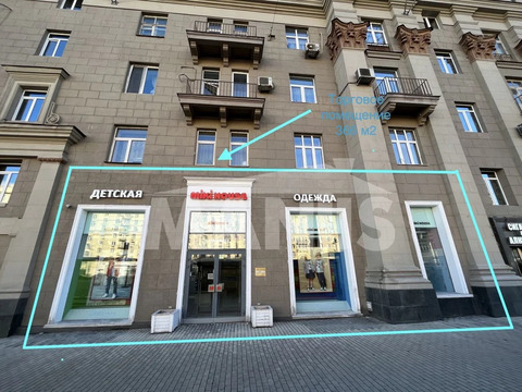 Продажа Торгового помещения на первой линии, 138000000 руб.