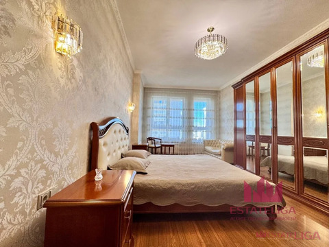 Москва, 3-х комнатная квартира, Ленинский пр-кт. д.107к1, 240000 руб.