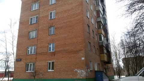 Белоозерский, 1-но комнатная квартира, ул. Молодежная д.2 к1, 2500000 руб.