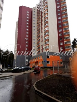 Горки-10, 2-х комнатная квартира, горки 10 улица д.33к2, 5000000 руб.