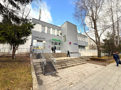 Здание в ЮЗАО арендный бизнес, 300000000 руб.