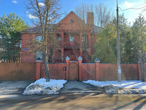Большая семья? Продается красивый и просторный дом 419кв.м! ПМЖ, 22490000 руб.