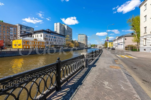 5-комнатная квартира, 215 кв.м., в ЖК Wine House 5-комнатная квартира, 215 кв.м., в ЖК Wine House