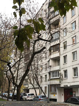 Комната 14,6 кв.м в 3-комнатной квартире, метро "Парк Победы", 2750000 руб.