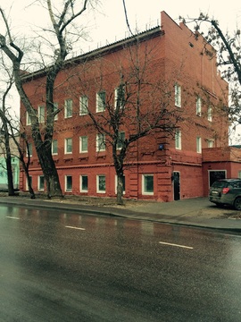 Продается отдельно стоящее здание в центре, 195000000 руб.