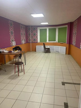 Аренда помещения в Новой Трехгорке у перекрестка с круговым движением, 22500 руб.