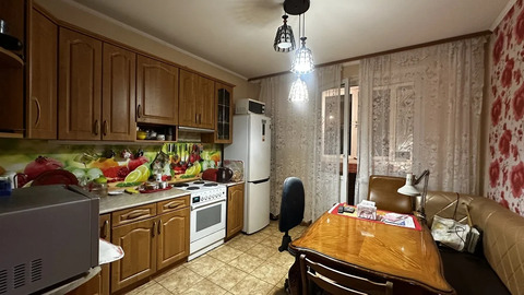 Дубовая Роща, 2-х комнатная квартира, ул. Октябрьская д.10, 9000000 руб.