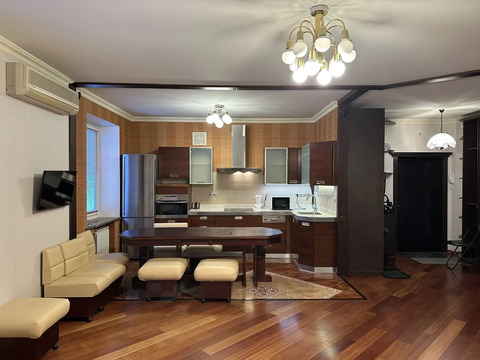 Москва, 3-х комнатная квартира, ул. Ордынка Б. д.17 с1, 180000 руб.