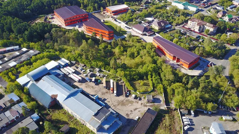 Производственный комплекс: 3 400 м2, Земля: 1,5 Га Производственный комплекс: 3 400 м2, Земля: 1,5 Га